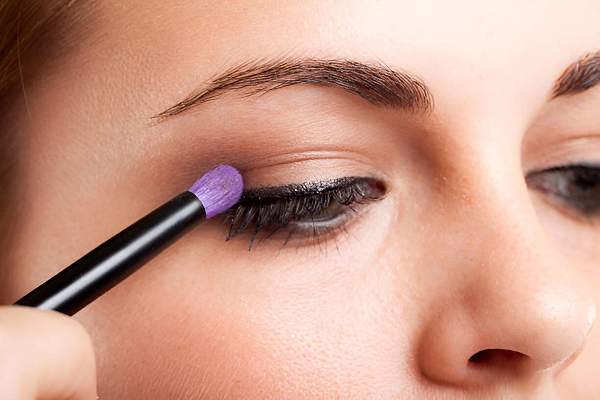 How-Eyeshadow-Sticks-are-Changing-Eyeshadow-Applications