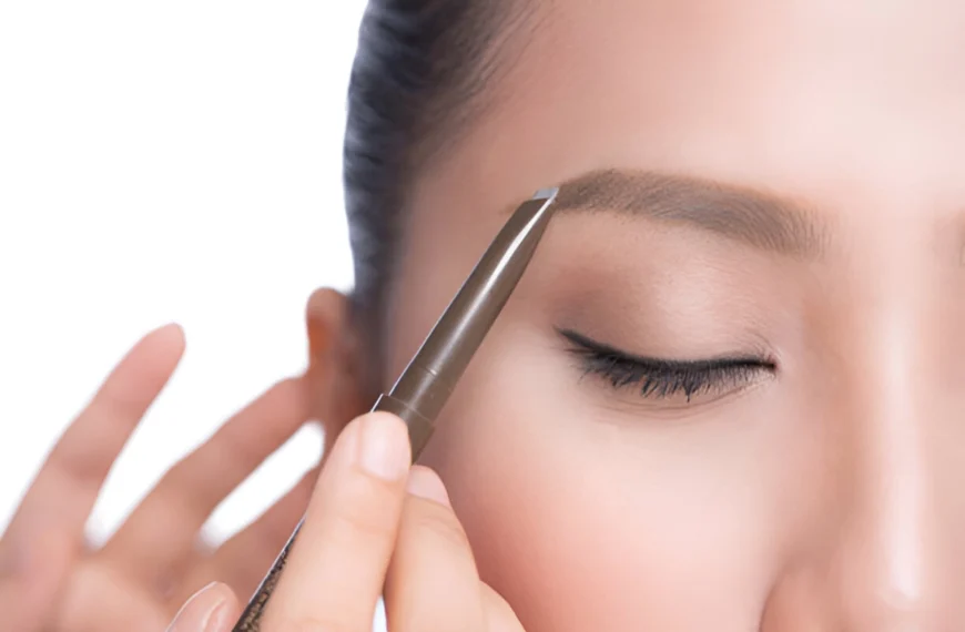 How-to-Get-Fuller-Brows-with-a-Pencil