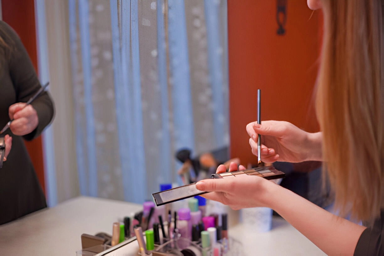 How-to-Keep-Your-Makeup-from-Transferring-onto-Your-Mask